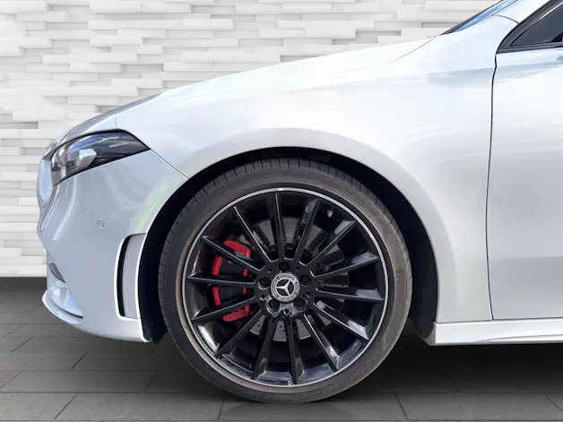 Mercedes-Benz A 250 AMG Line