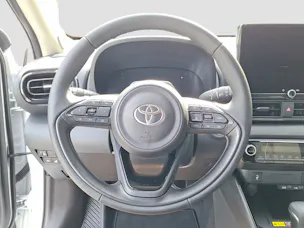 Toyota Yaris 1.5 VVT-i HSD Trend