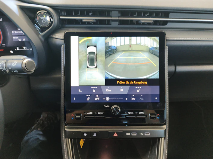 immagine del veicolo LEXUS LBX