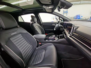 https://vehicle.imgix.net/4249786/de8a3beb-d2ee-4fd2-bd3b-c494bcff8c26.jpg