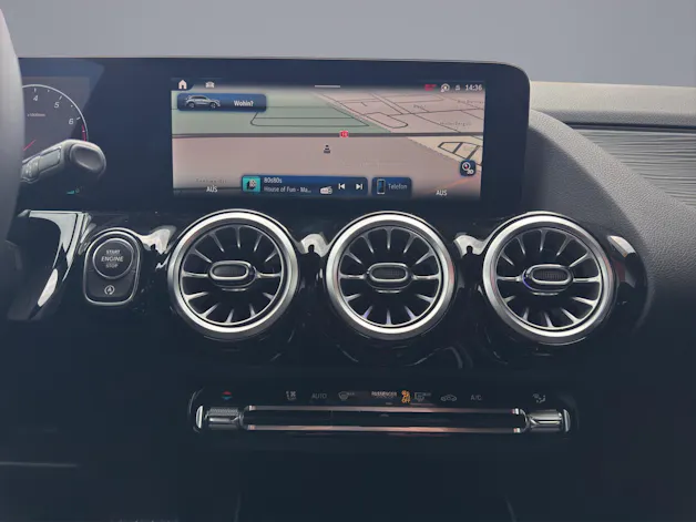 Mercedes-Benz GLA 200 Night Star