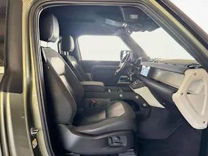 Land Rover Defender 90 3.0 D I6 250 SE + Gancio traino elettrico