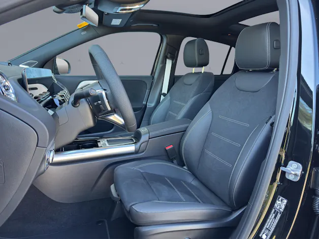 Mercedes-Benz GLA 250 Swiss Star AMG Line 4matic