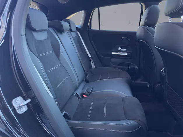 Mercedes-Benz GLA 250 Swiss Star AMG Line 4matic