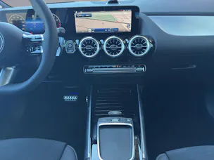 Mercedes-Benz GLA 250 Swiss Star AMG Line 4matic