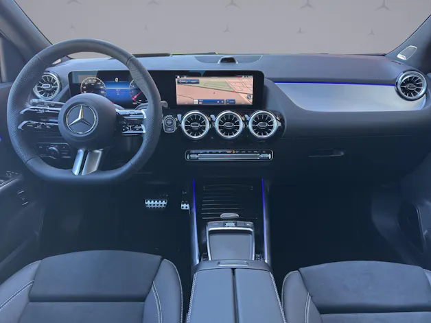 Mercedes-Benz GLA 250 Swiss Star AMG Line 4matic