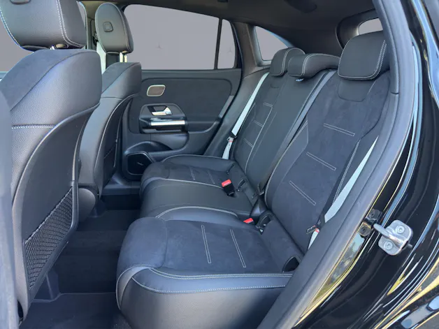 Mercedes-Benz GLA 250 Swiss Star AMG Line 4matic