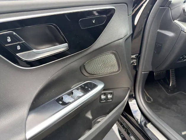 Mercedes-Benz C 300 e AMG Line **Mercedes Garantie bis 09.2027**