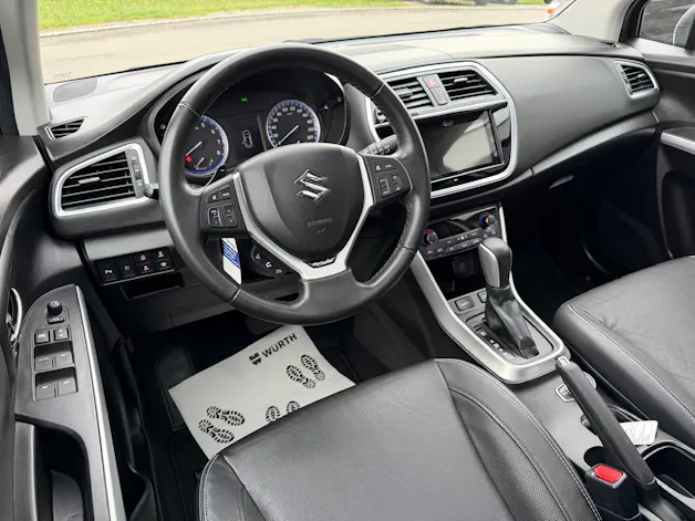 Suzuki SX4 S-Cross 1.4 T Piz Sulai Top Hybrid 4x4