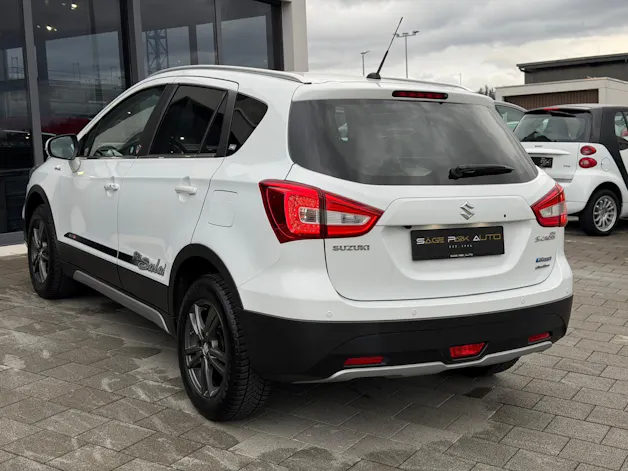 Suzuki SX4 S-Cross 1.4 T Piz Sulai Top Hybrid 4x4