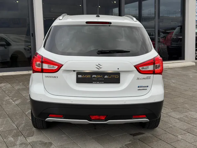 Suzuki SX4 S-Cross 1.4 T Piz Sulai Top Hybrid 4x4