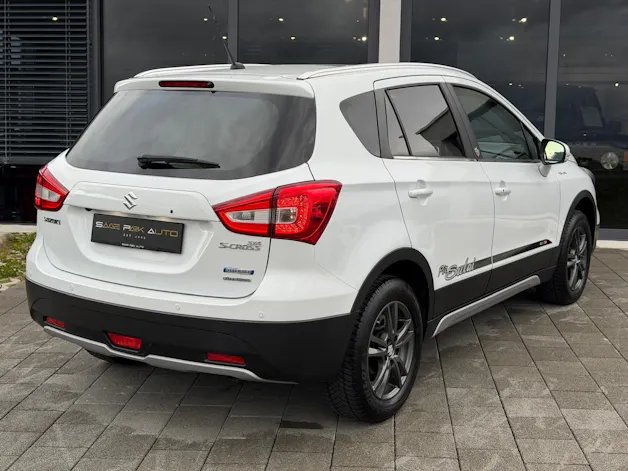Suzuki SX4 S-Cross 1.4 T Piz Sulai Top Hybrid 4x4