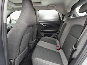 https://vehicle.imgix.net/4250149/1421f8df-86aa-42fb-855a-e98ab022e19e.jpg