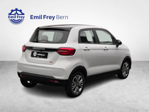 https://vehicle.imgix.net/4250149/4a0a7006-cf3d-4935-928a-95880b41f40e.jpg