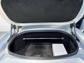 https://vehicle.imgix.net/4250188/b3d56c78-dc41-4ca5-88b8-c3bade41d916.jpg