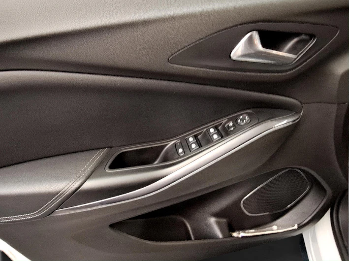 Fahrzeugbild OPEL GRANDLAND X