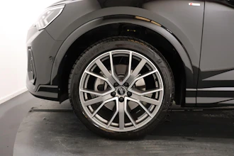 https://vehicle.imgix.net/4250219/4abb29d8-46ef-4c82-8ae6-6ad7070a14a7.JPG