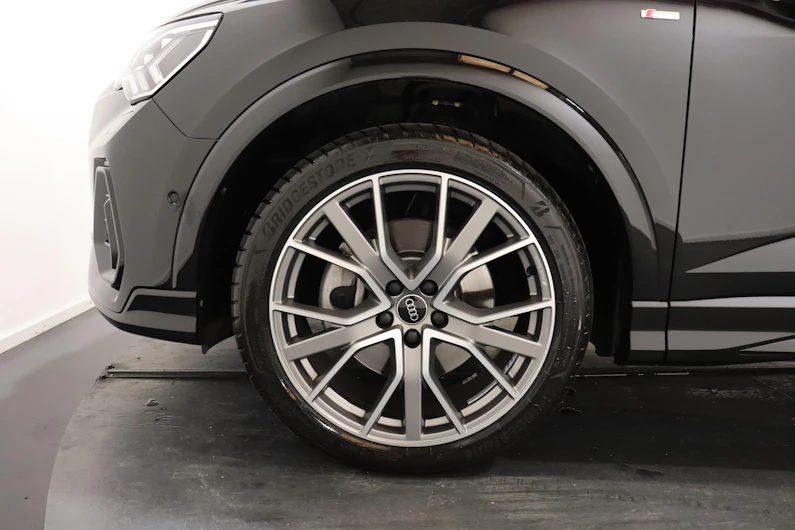 immagine del veicolo AUDI Q3