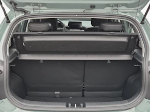 https://vehicle.imgix.net/4250284/e40359a8-4ebf-4020-804e-60ba6cdccf03.jpg