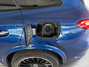 https://vehicle.imgix.net/4250341/21b83d50-ea03-4c54-b579-baa365c0b54c.jpg