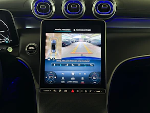 https://vehicle.imgix.net/4250341/f9b0f83d-587f-43a5-8b95-d786e0dab0fe.jpg