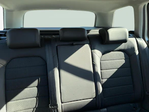 https://vehicle.imgix.net/4250365/4afe8c0d-de34-4595-bd22-e41565e65004.jpg
