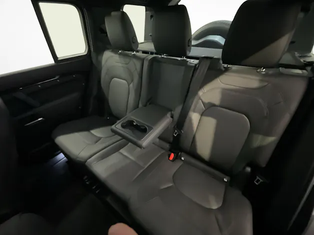 Land Rover Defender 110 3.0 D I6 250 S