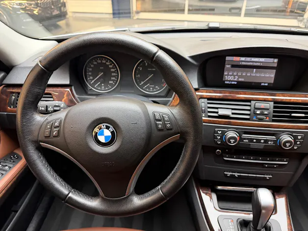 BMW 325i Touring