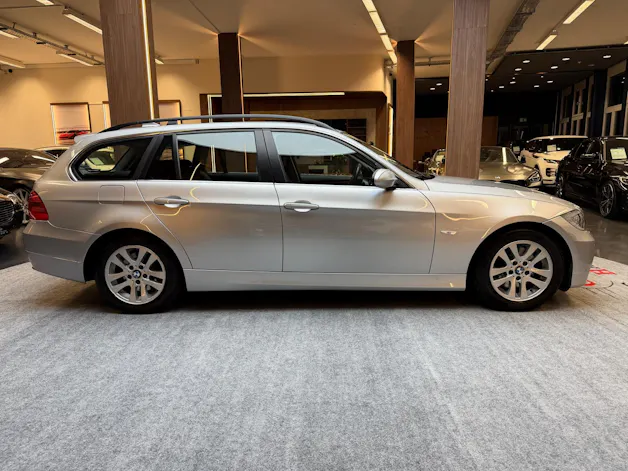 BMW 325i Touring