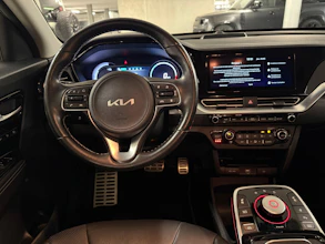 https://vehicle.imgix.net/4250460/5f2f3a14-6b8d-4a46-b97c-3e58e0b71c1b.jpg