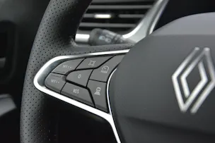 Renault Captur 1.8 E-Tech techno