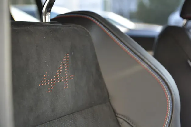 Renault Rafale 1.2 E-Tech Plug-in Atelier Alpine
