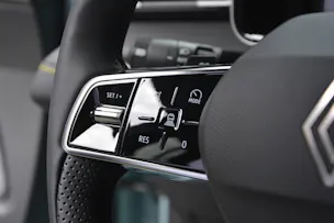 Renault R4 E-Tech Comfort Range iconic