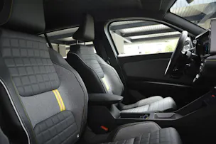 Renault R4 E-Tech Comfort Range iconic