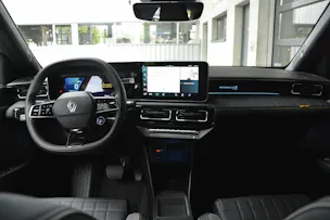 Renault R4 E-Tech Comfort Range iconic