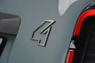 Renault R4 E-Tech Comfort Range iconic