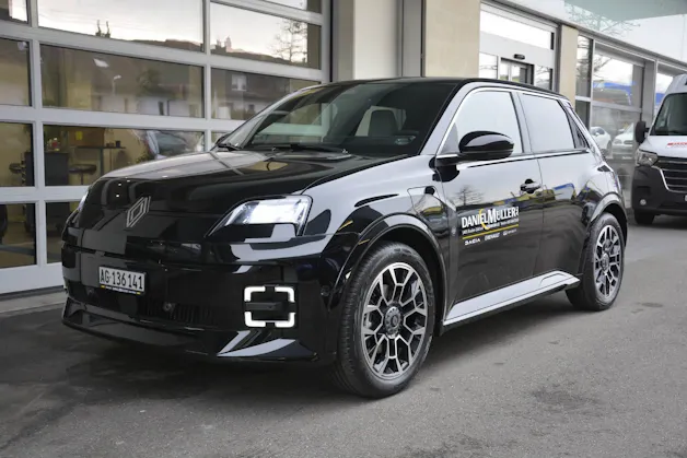 Renault R5 E-Tech Comfort Range Roland Garros