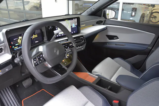 Renault R5 E-Tech Comfort Range Roland Garros