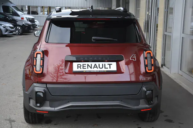 Renault R4 E-Tech Comfort Range iconic