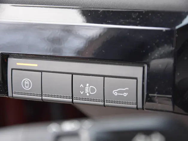 Renault R4 E-Tech Comfort Range iconic