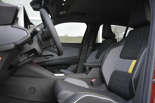 Renault R4 E-Tech Comfort Range iconic
