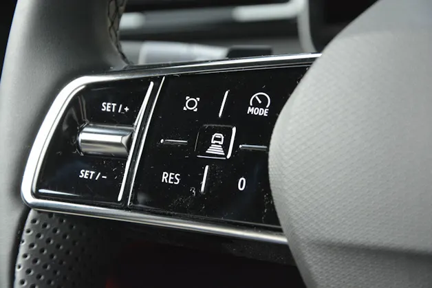 Renault R4 E-Tech Comfort Range iconic