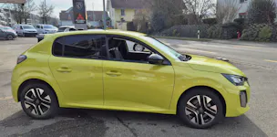 Peugeot 208 MHEV GT Helvetia (403)