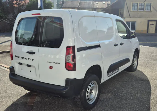 Peugeot Partner BlueHDi Long 1000kg Helvetia (438)