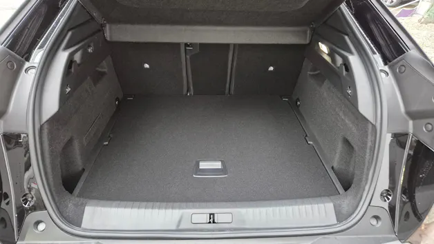 Peugeot 3008 MHEV Allure Helvetia (401)