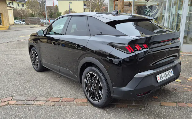 Peugeot 3008 MHEV Allure Helvetia (401)