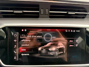 Audi RS6 AVANT 4.0 TFSI QUATTOR *** ASSISTENZPAKET, MATRIX LED & ANHÄNGEKUPPLUNG ***
