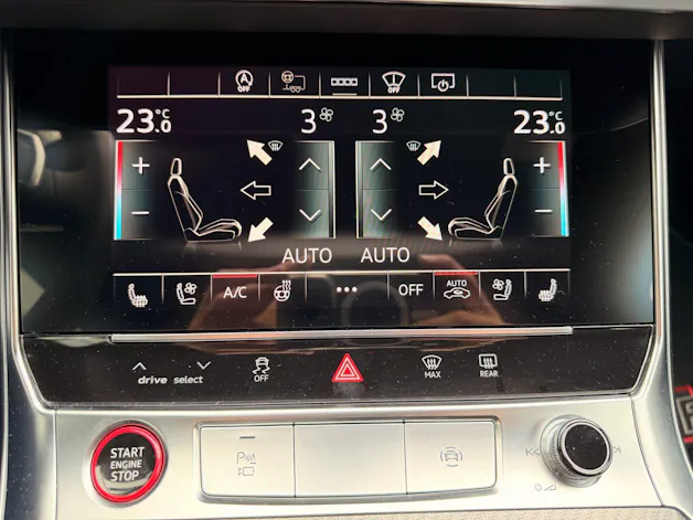 Audi RS6 AVANT 4.0 TFSI QUATTOR *** ASSISTENZPAKET, MATRIX LED & ANHÄNGEKUPPLUNG ***