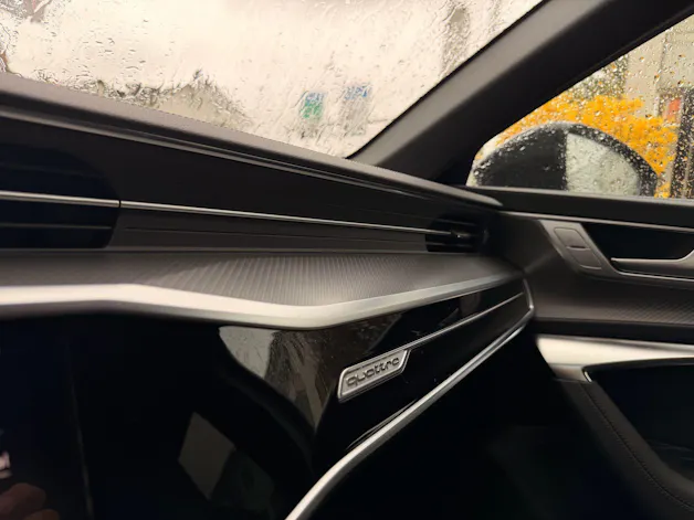 Audi RS6 AVANT 4.0 TFSI QUATTOR *** ASSISTENZPAKET, MATRIX LED & ANHÄNGEKUPPLUNG ***