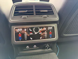 Audi RS6 AVANT 4.0 TFSI QUATTOR *** ASSISTENZPAKET, MATRIX LED & ANHÄNGEKUPPLUNG ***
